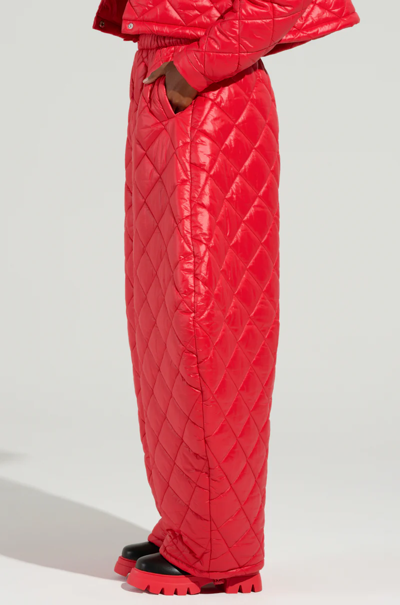 VIVI OVERSIZED PUFFER PANTS IN RED - Image 3
