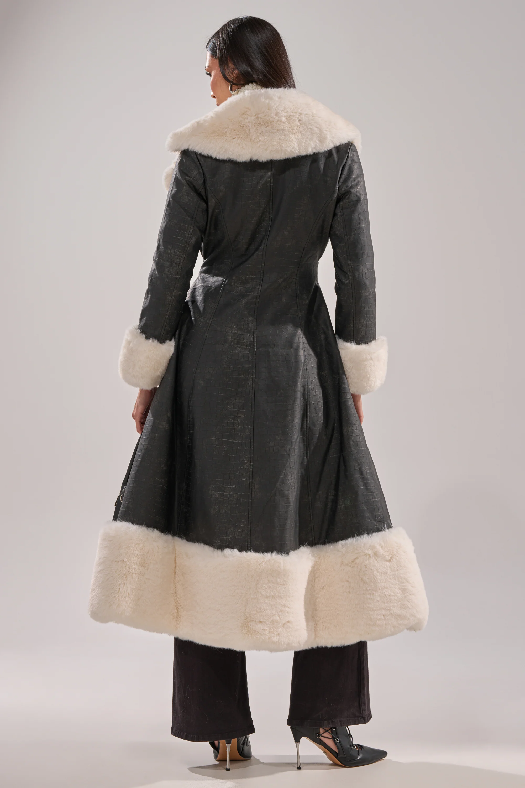 VIVIAN FUR TRIM TRENCH IN GREY - Image 10