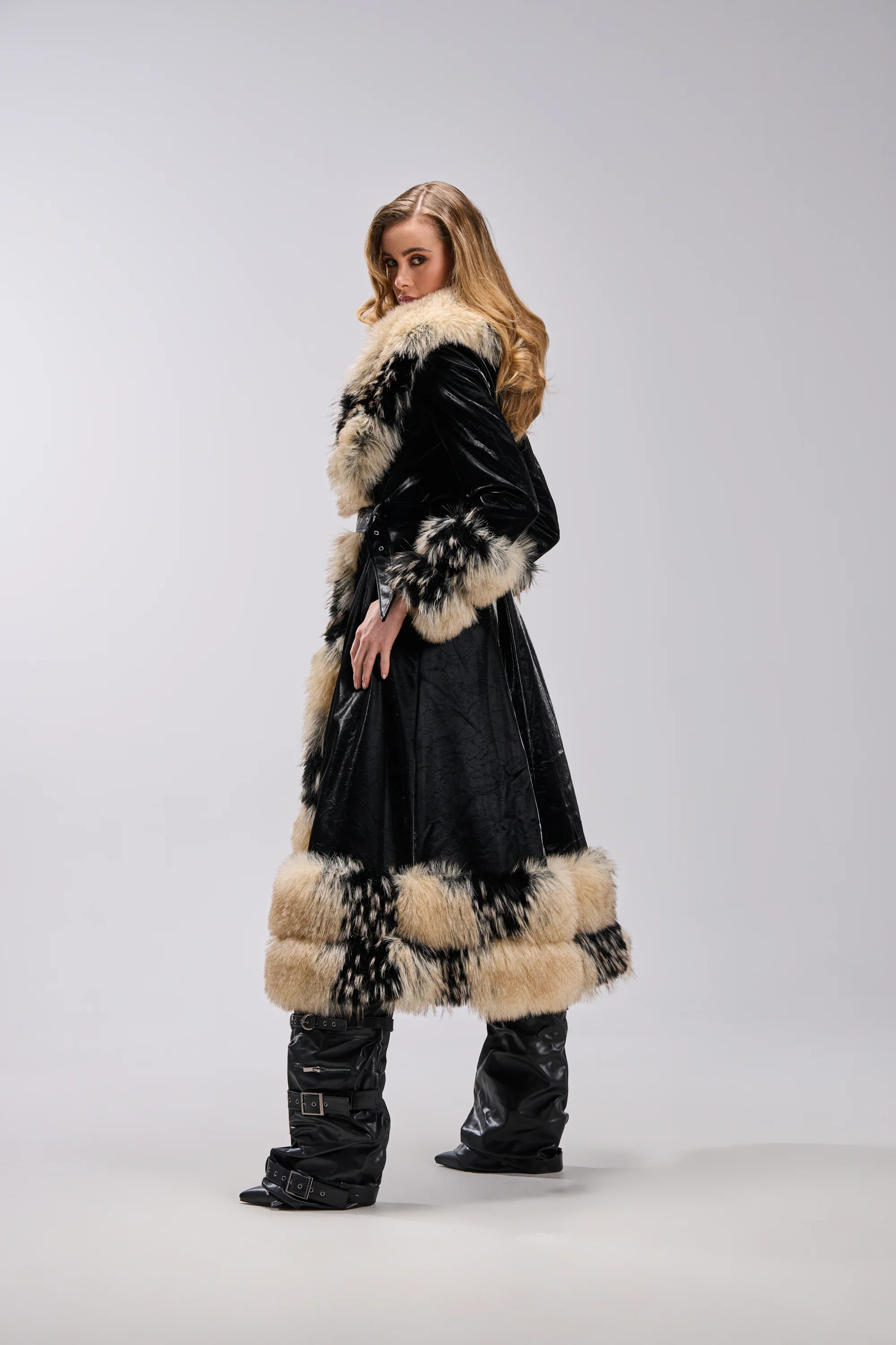 VIVIAN FUR TRIM TRENCH IN LIQUID VELVET - Image 2