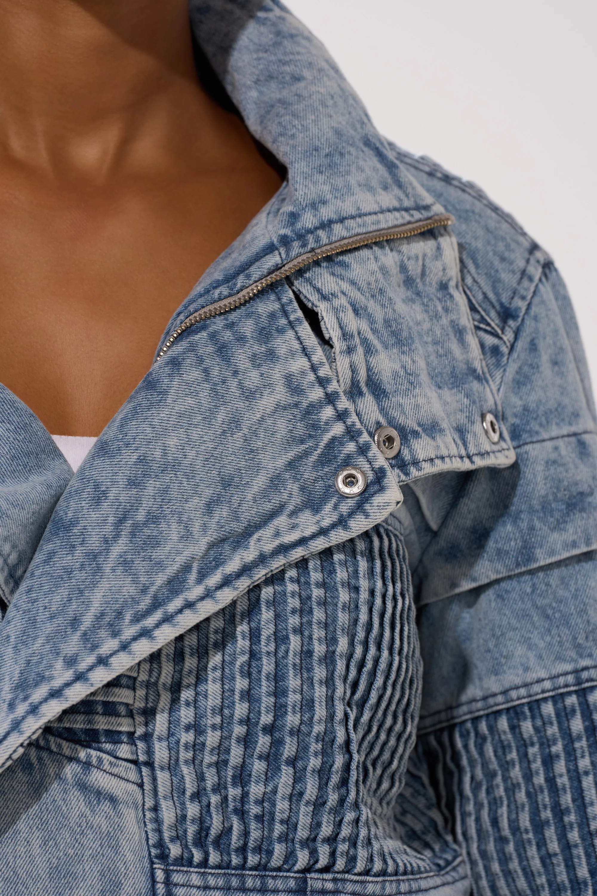 VORTEX DENIM TRENCH COAT IN BLUE - Image 14