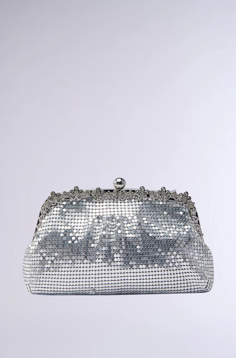 WALK IT OUT EMBELLISHED CHAINMAIL CLUTCH
