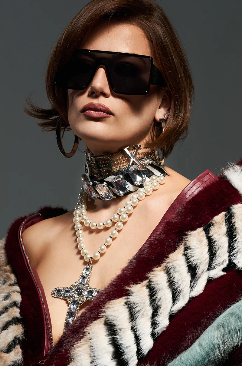 WALK ON THE WILD SIDE STATEMENT NECKLACE - Image 10