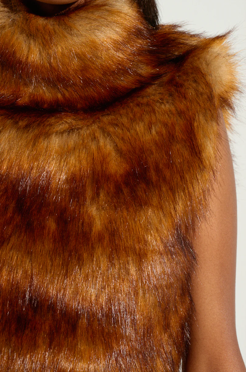 WILD CHILD CROPPED FUR VEST - Image 7