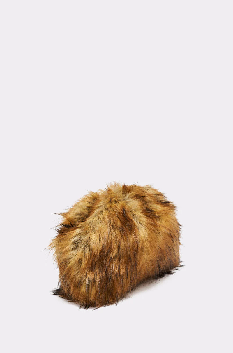 WILD CHILD FAUX FUR CLUTCH - Image 4