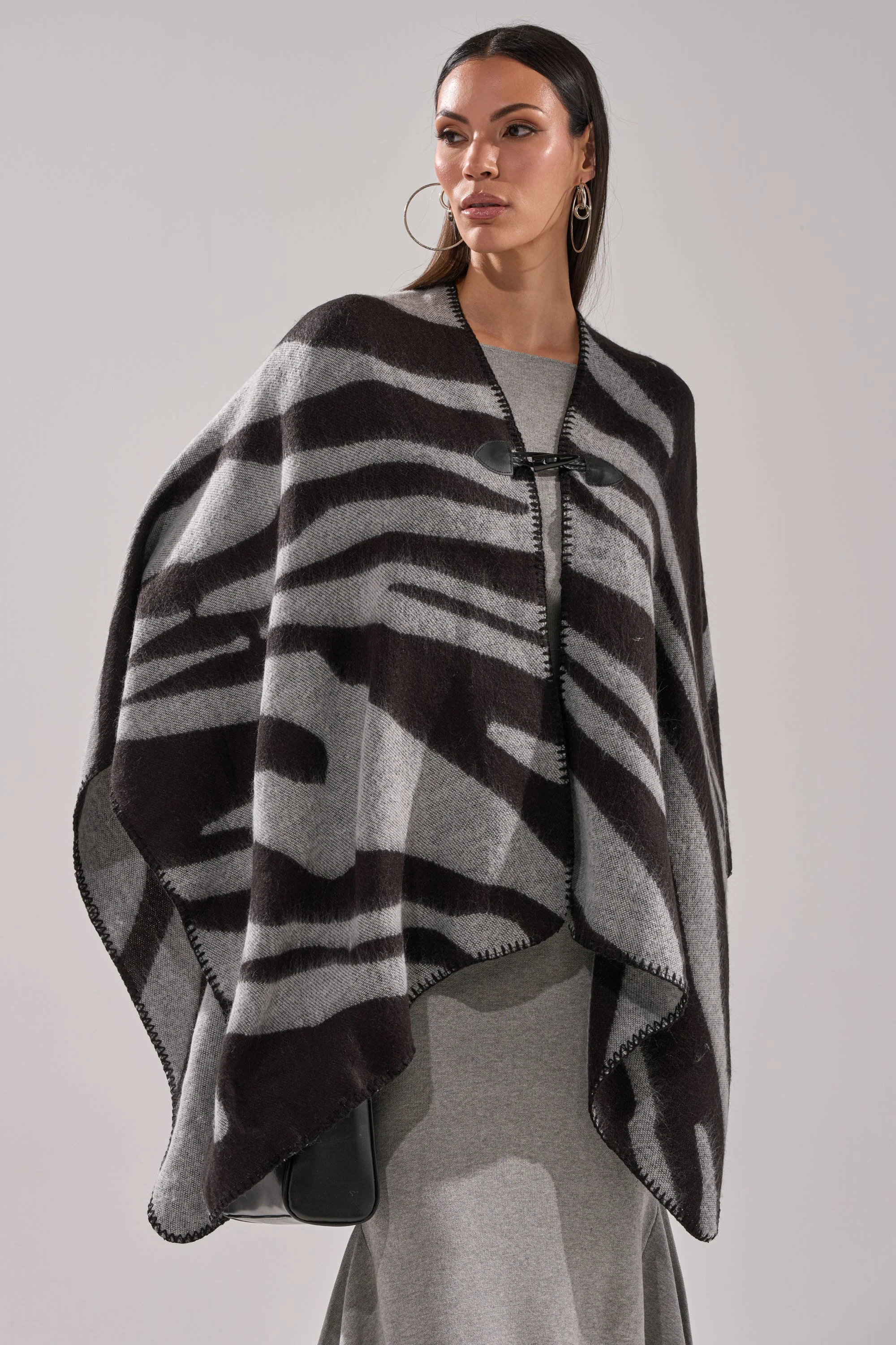 WILD CHILD KNIT PONCHO - Image 2