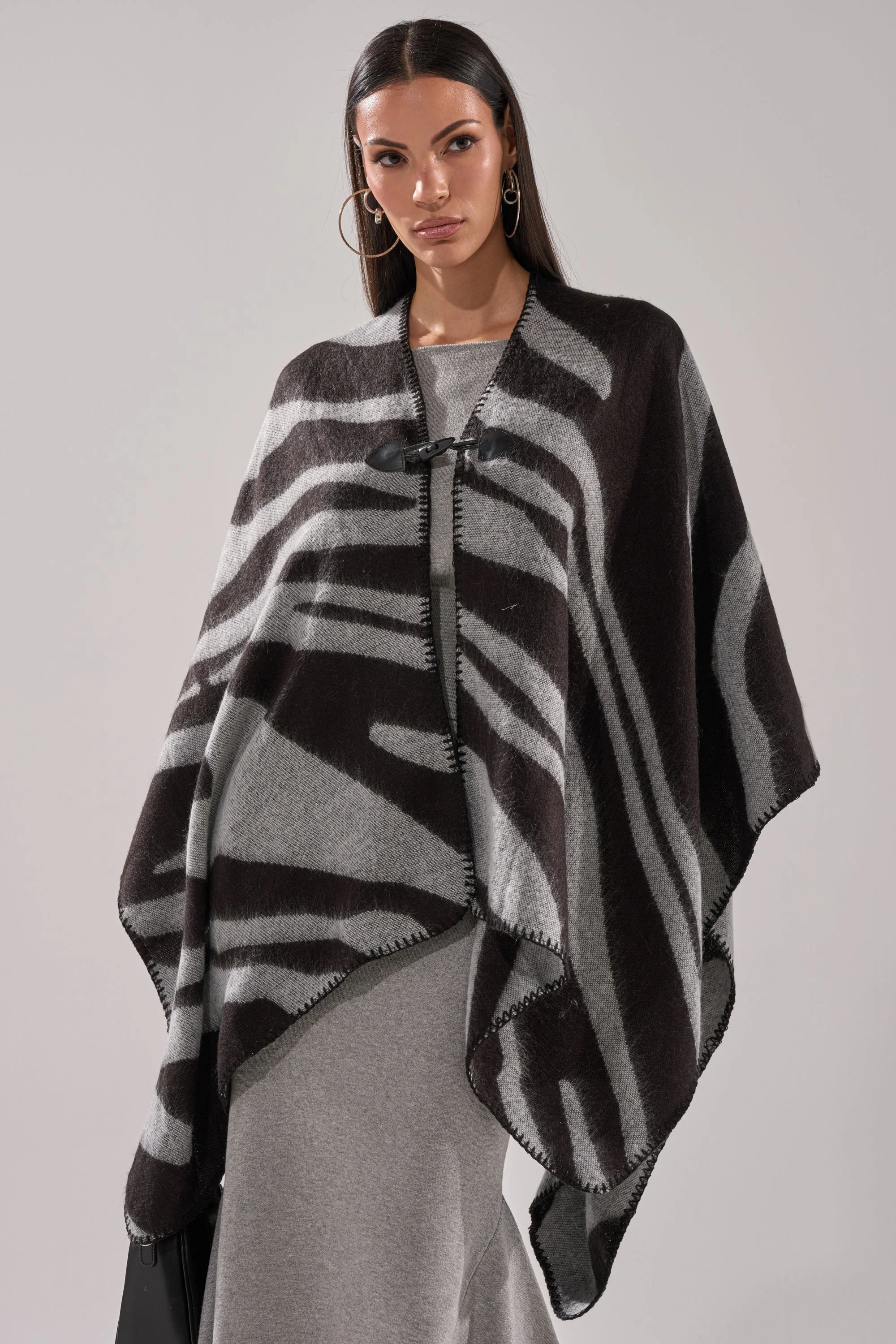 WILD CHILD KNIT PONCHO - Image 3