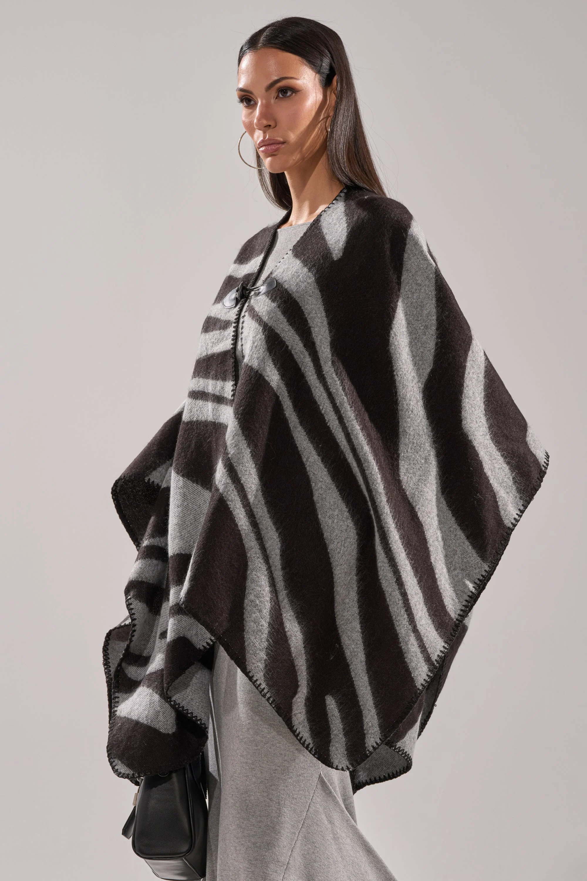 WILD CHILD KNIT PONCHO - Image 4