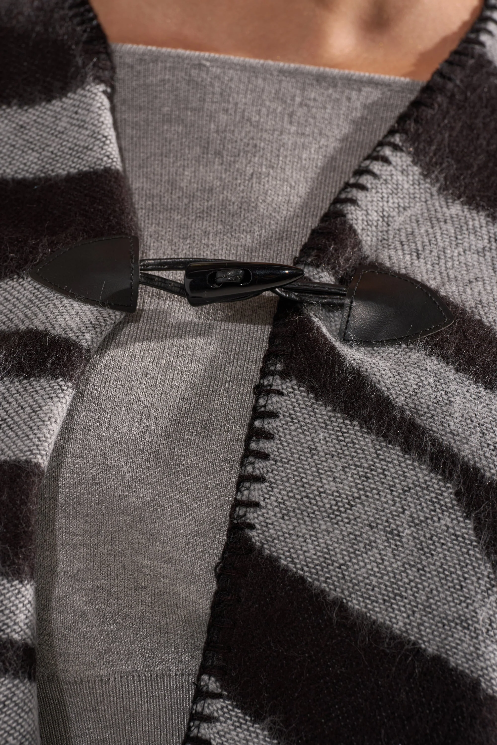 WILD CHILD KNIT PONCHO - Image 7