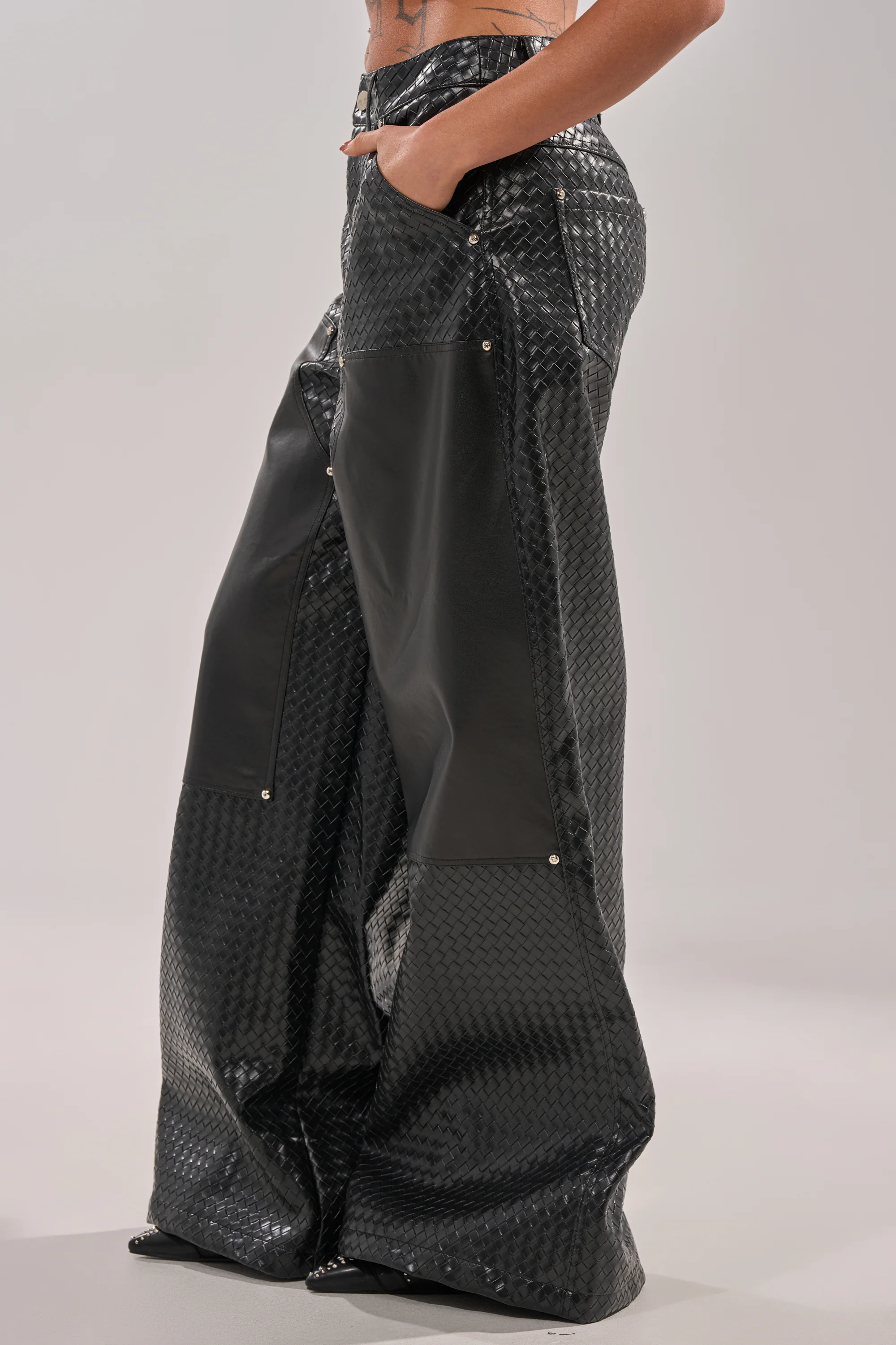 WILD TEXTURED FAUX LEATHER PANT - Image 4