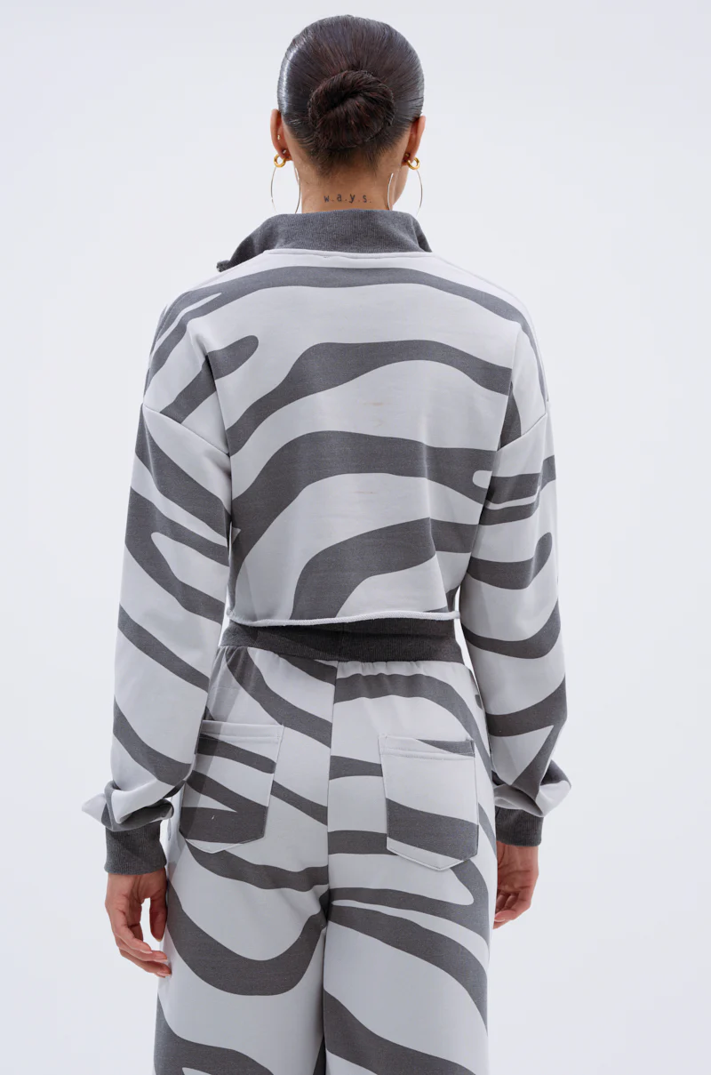 WILD THINGS SWEATSHIRT - Image 4