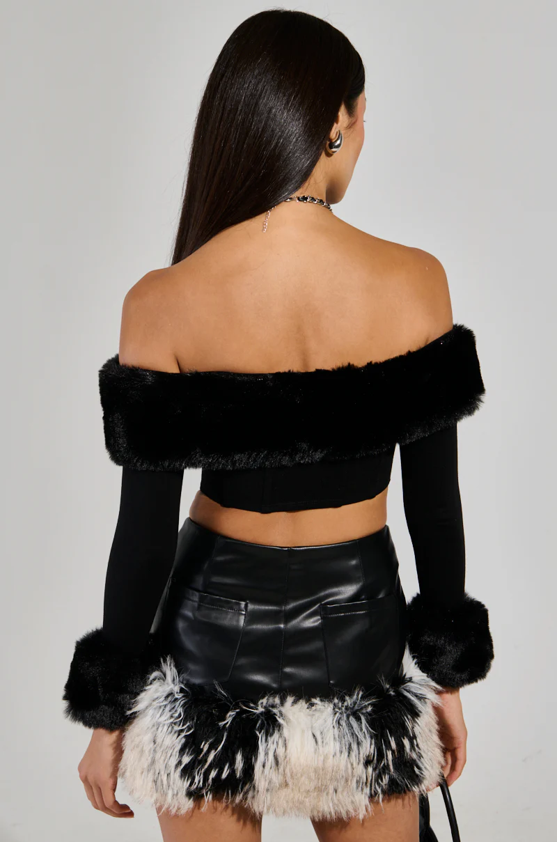 WINTER BAE OFF THE SHOULDER CORSET - Image 6