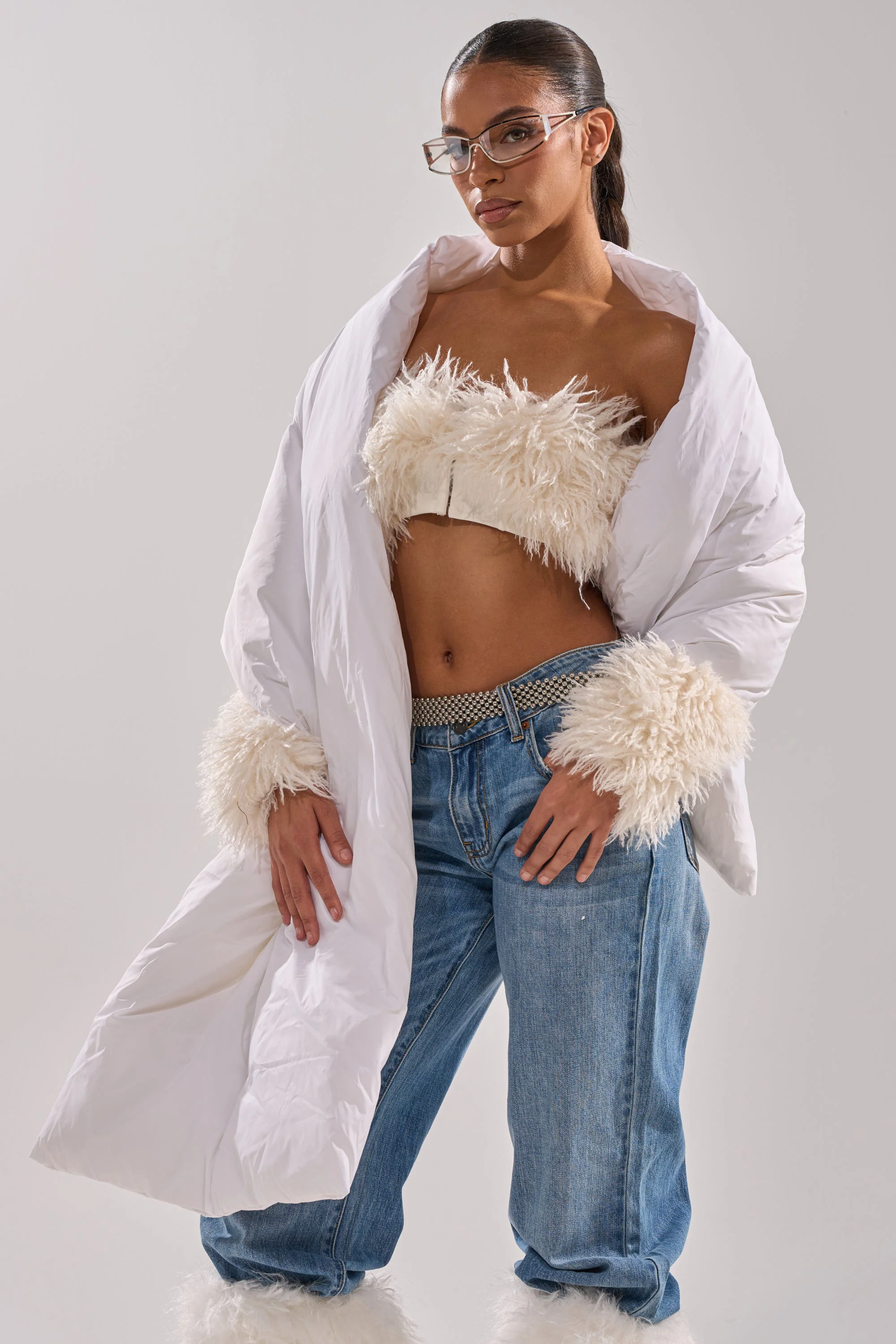 WRAPPED UP PUFFER SCARF IN WHITE - Image 3