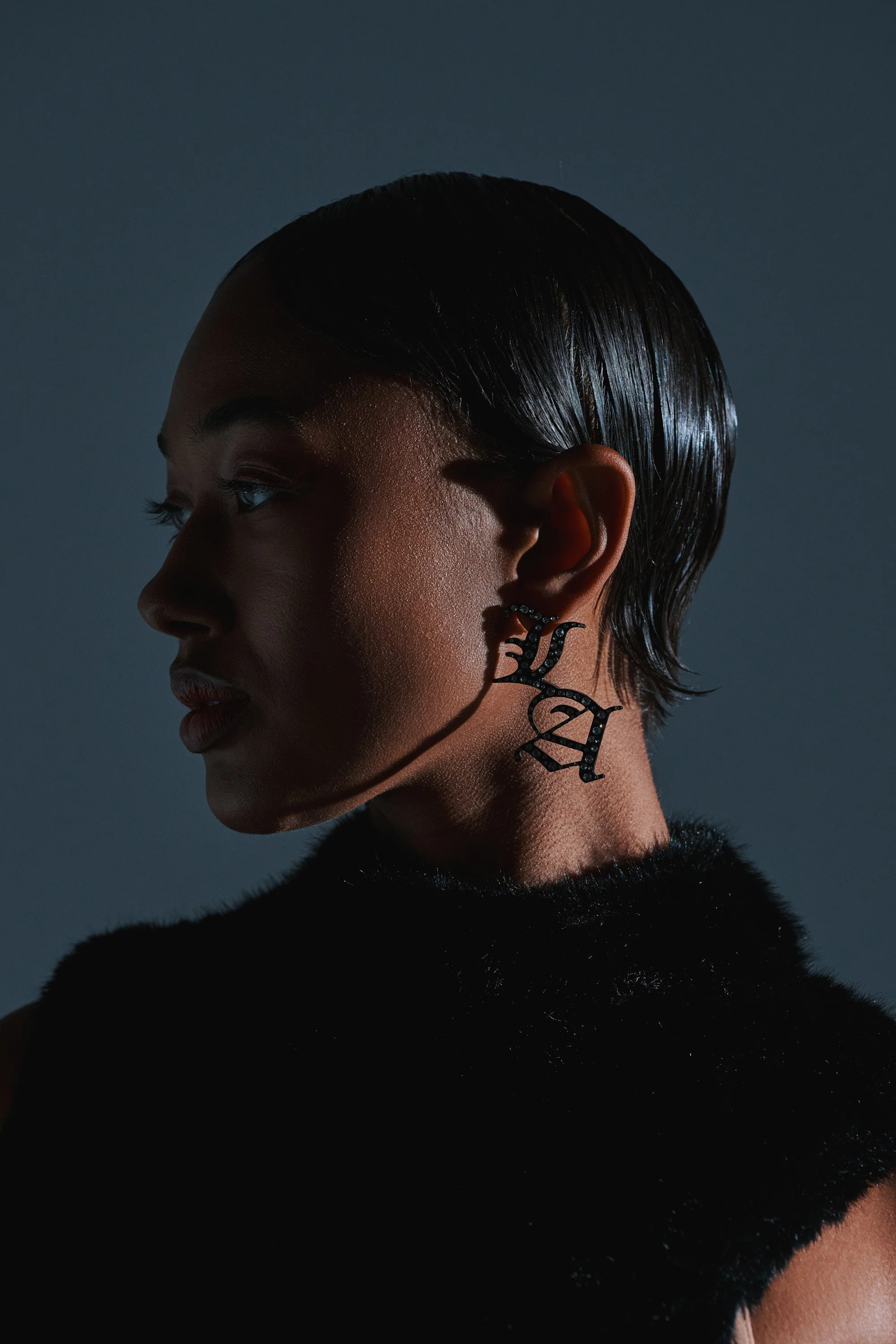 WRITE ABOUT ME EARRINGS - Image 2