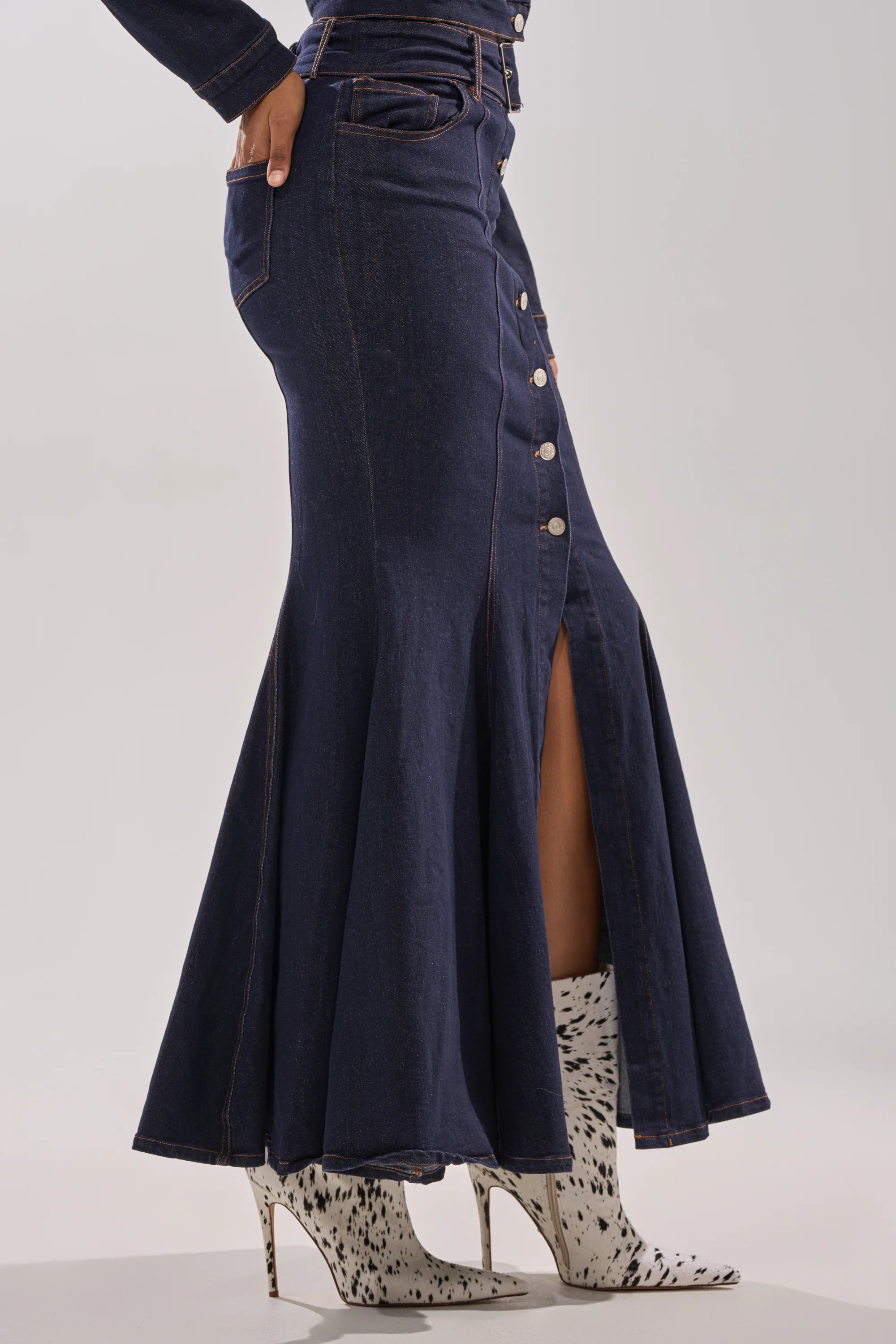 YOU GOT ME SPINNING DENIM MAXI SKIRT - Image 4