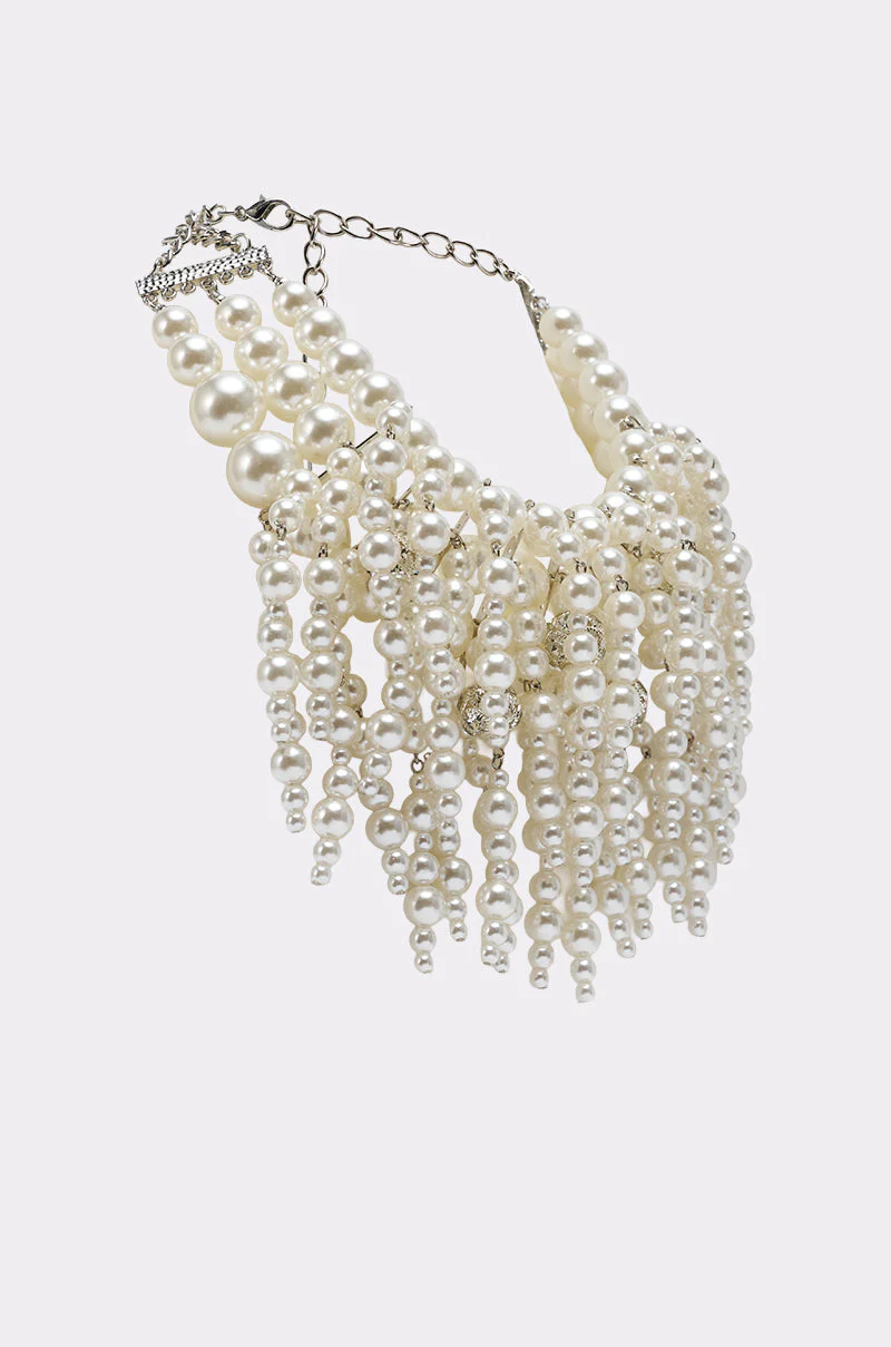 YOURS TRULY PEARL STATEMENT NECKLACE - Image 4