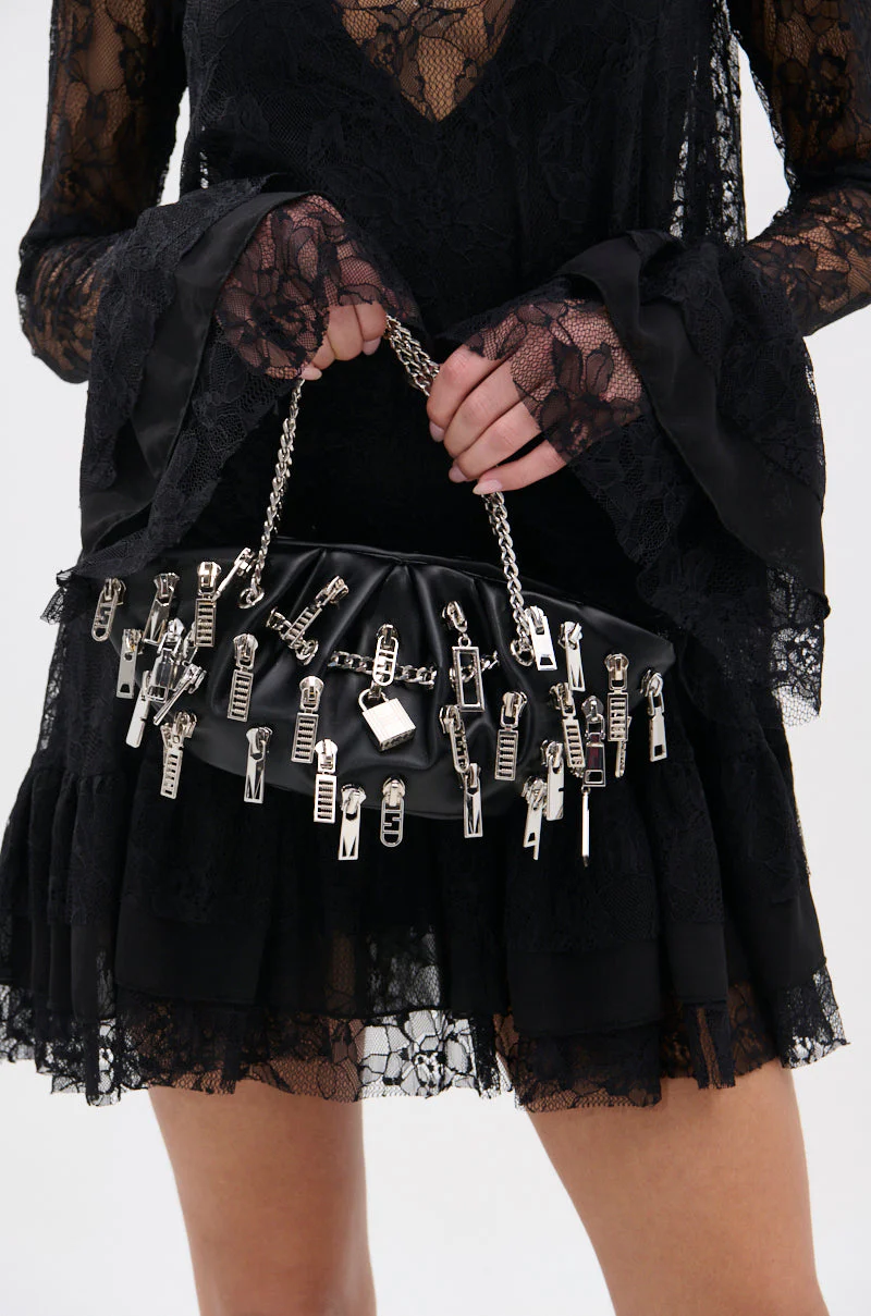ZIP IT CHARM PURSE - Image 4