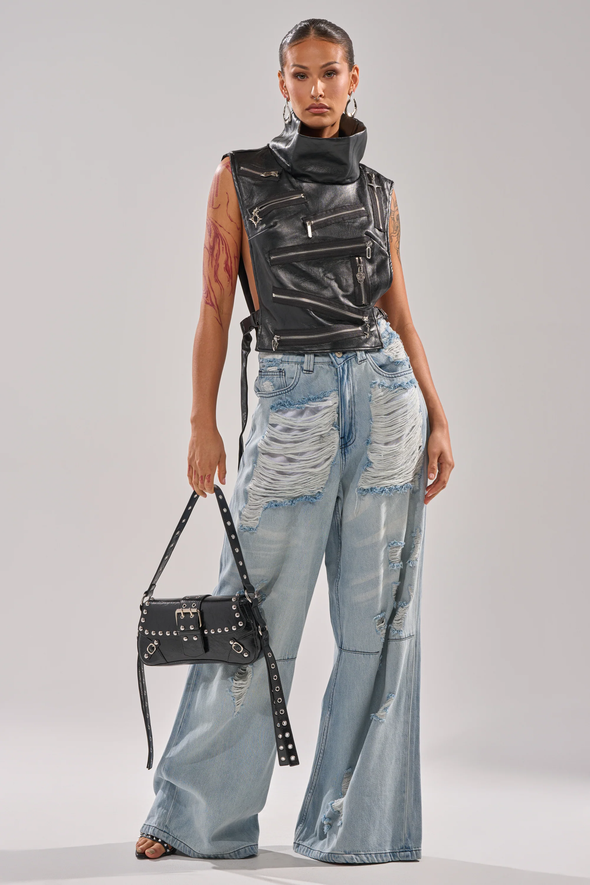 ZIP ME UP TURTLENECK TOP IN BLACK - Image 6