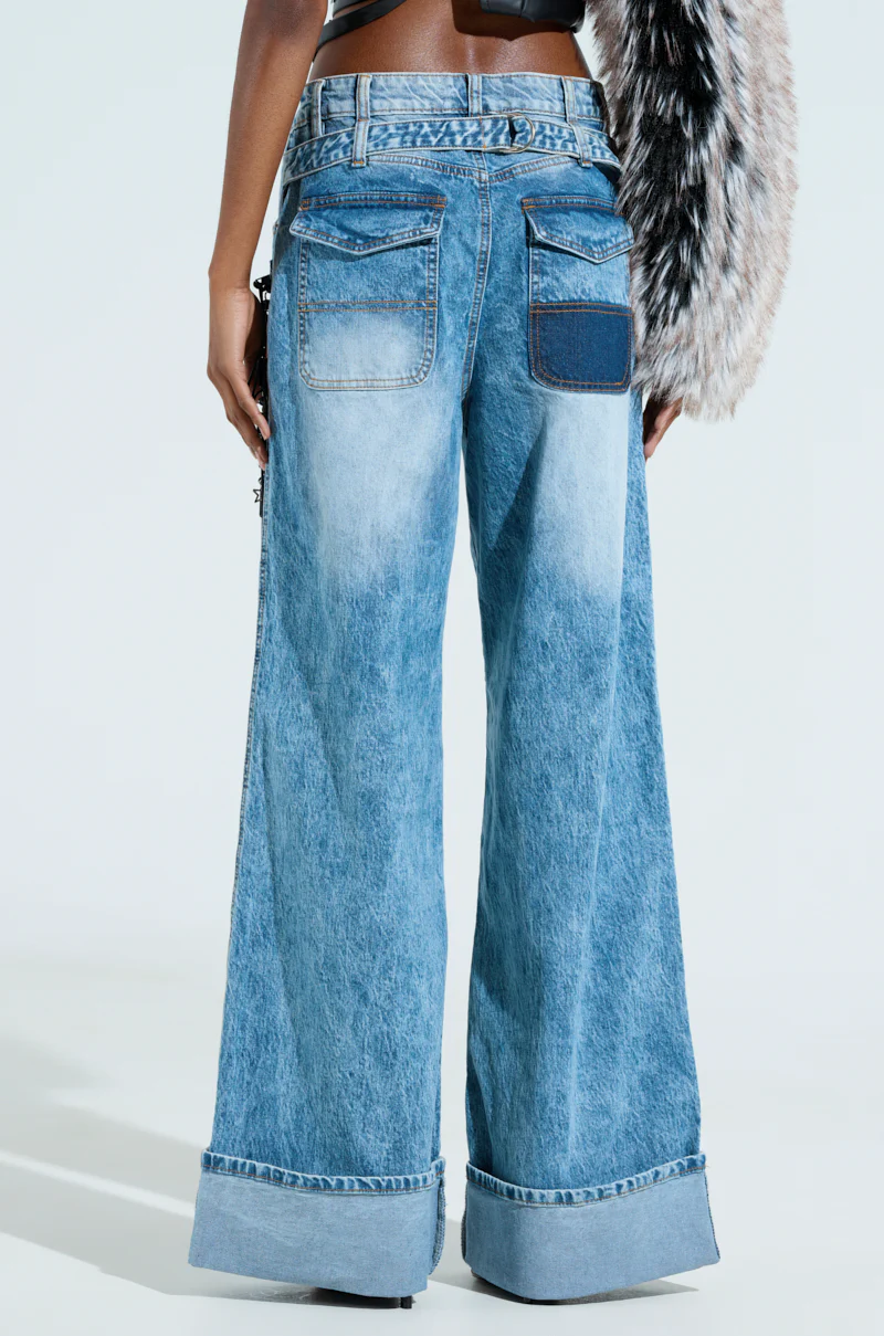 ZIP ZIP ZIPPER CHARM JEANS - Image 4